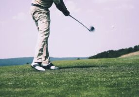 GOLF SWING AND 5 Golf Injuries You Can Avoid